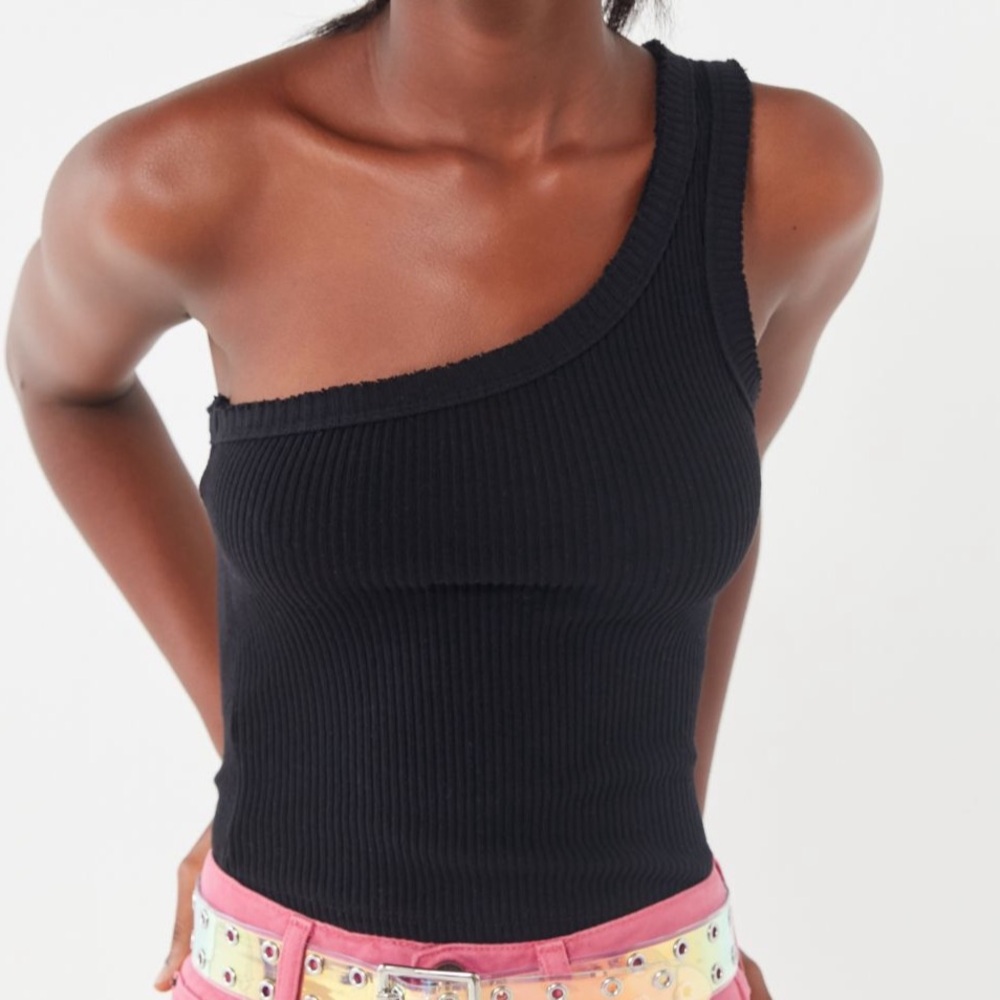 One Shoulder Tank Top 🖤